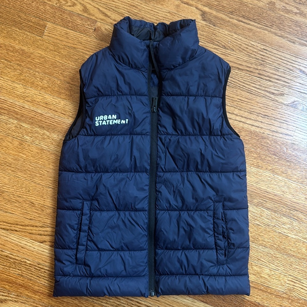 Boys blue puffer vest size 10